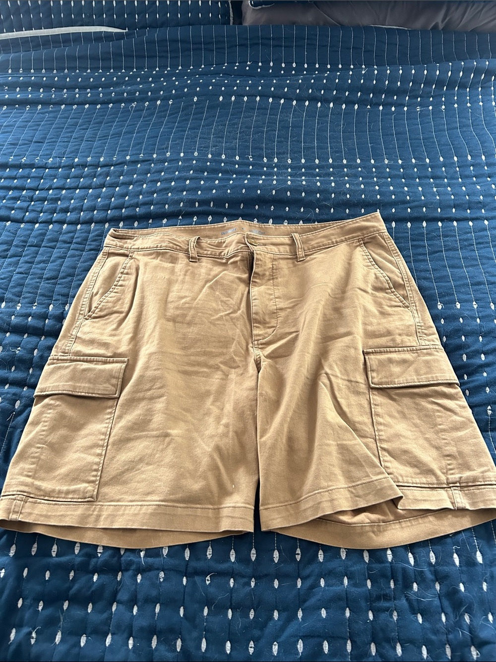 Old Navy Men's Cargo Shorts in Khaki Brown